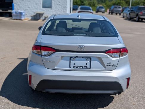 Used 2024 Toyota Corolla LE FWD image 4