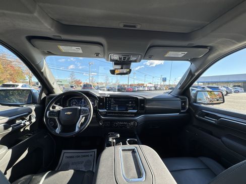 Used 2022 Chevrolet Silverado 1500 LTZ w/ LTZ Premium Package image 21
