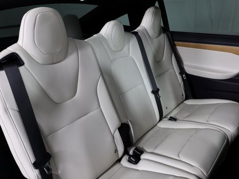 Used 2019 Tesla Model X Performance image 32