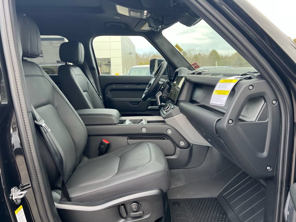 New 2026 Land Rover Defender 110 V8 AWD/4WD image 27