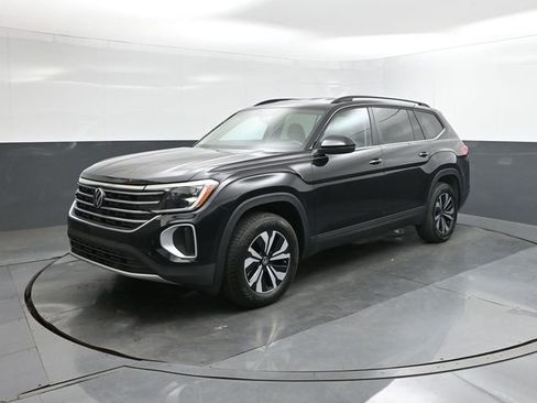 New 2026 Volkswagen Atlas SE image 1