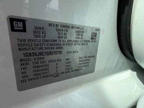 Used 2016 Chevrolet Suburban LTZ AWD/4WD image 36