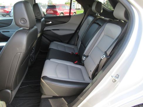 Used 2021 Chevrolet Equinox Premier FWD image 34