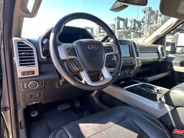 Used 2017 Ford F250 Lariat w/ Lariat Ultimate Package AWD/4WD image 16