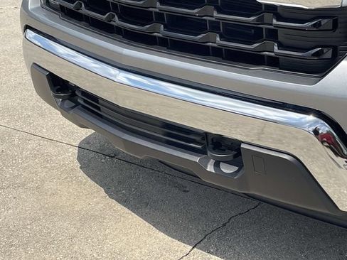 Used 2024 Chevrolet Silverado 1500 LT AWD/4WD image 7