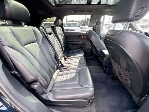 Used 2018 Audi Q7 3.0T Premium Plus w/ Premium Plus Package image 31