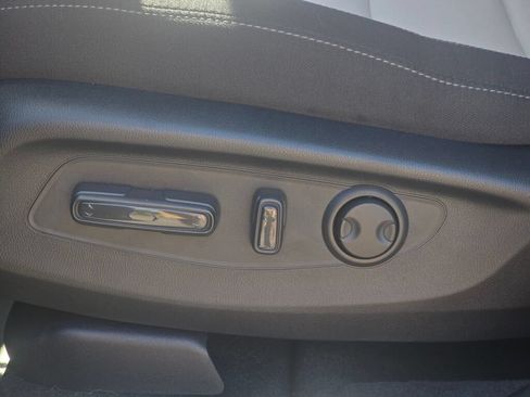 Certified 2025 Honda CR-V EX image 23