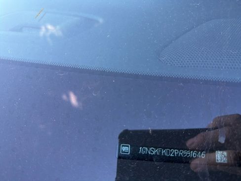 Used 2023 Chevrolet Suburban Premier AWD/4WD image 7