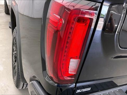 Used 2021 GMC Sierra 2500 Denali w/ Denali Black Diamond Edition AWD/4WD image 27