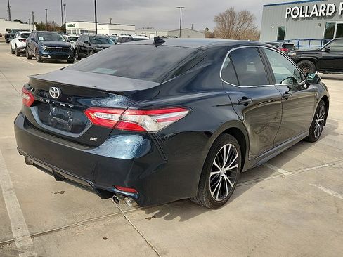 Used 2019 Toyota Camry L image 3