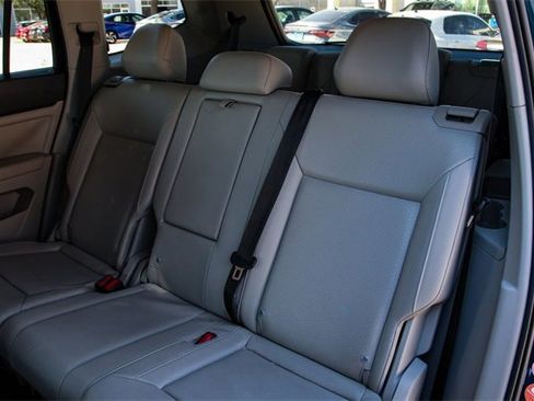 Used 2019 Volkswagen Atlas SE w/ Towing Package image 39