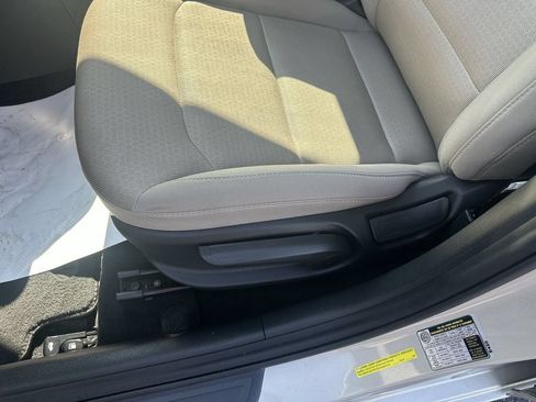 Used 2018 Hyundai Elantra Value Edition FWD image 18
