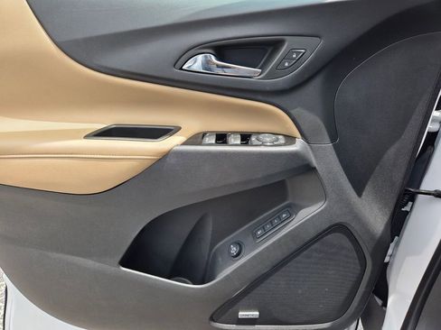 Used 2023 Chevrolet Equinox Premier FWD image 23