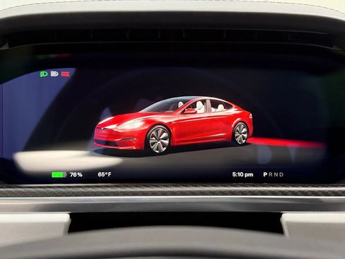 Used 2023 Tesla Model S Plaid image 18