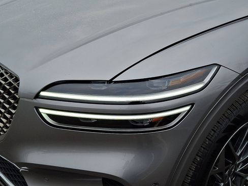 Used 2023 Genesis GV70 2.5T w/ Advanced Package image 29