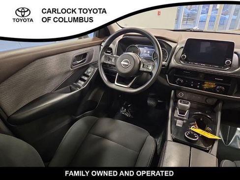Used 2023 Nissan Rogue S image 17