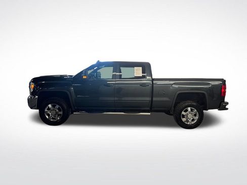Used 2018 GMC Sierra 2500 SLE w/ SLE Preferred Package AWD/4WD image 2