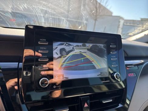 Used 2024 Toyota Camry SE w/ Convenience Package image 11