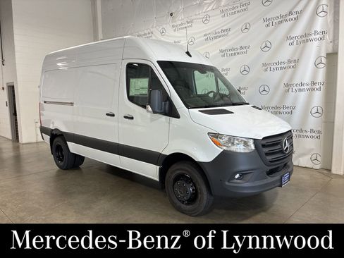 New 2025 Mercedes-Benz Sprinter 144 Cargo image 1