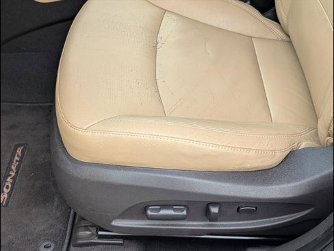 Used 2012 Hyundai Sonata Limited w/ Navigation Pkg image 10