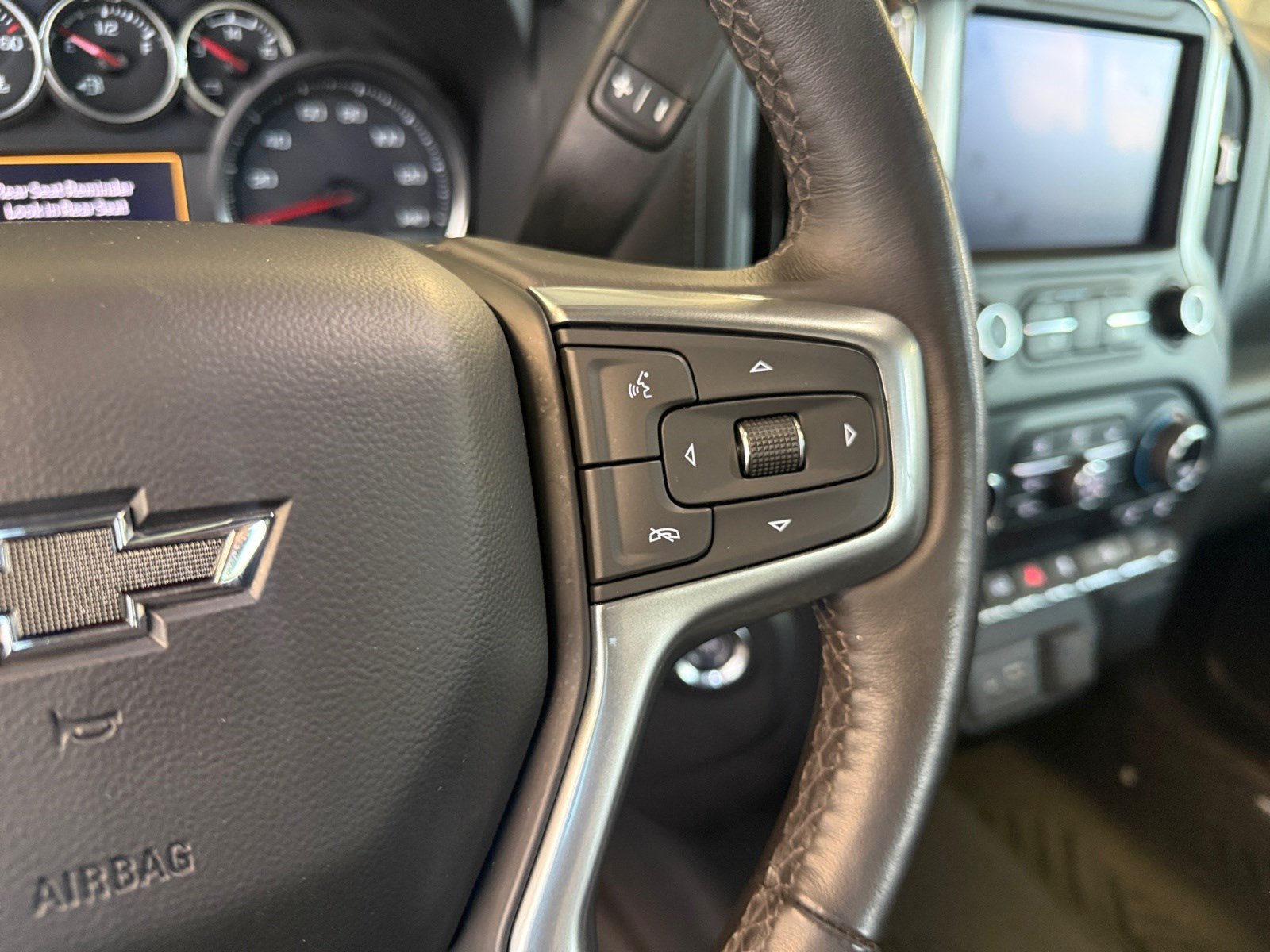 Used 2022 Chevrolet Silverado 1500 RST AWD/4WD image 25