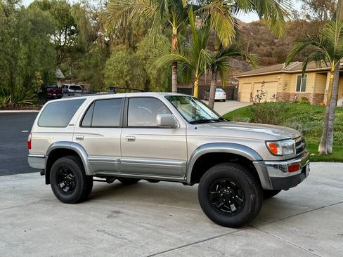 Used 1997 Toyota 4Runner Limited image 36