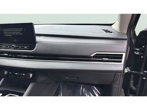 Used 2026 Mitsubishi Outlander ES FWD image 23
