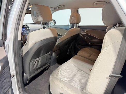 Used 2017 Hyundai Santa Fe SE image 33