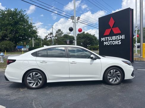 Used 2025 Subaru Legacy Limited AWD/4WD image 2