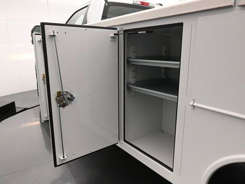 New 2024 Ford F450 XL w/ XL Chrome Package image 17