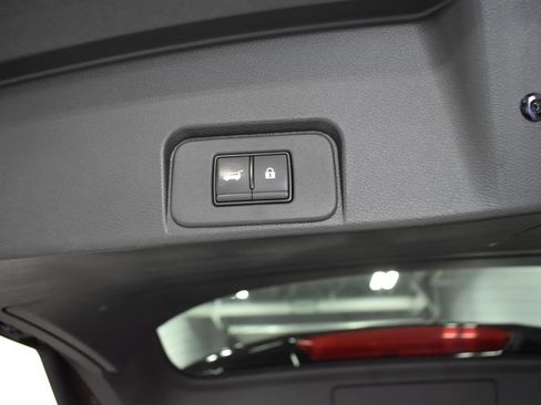 Certified 2023 Nissan Rogue Platinum w/ Platinum Premium Package AWD/4WD image 34