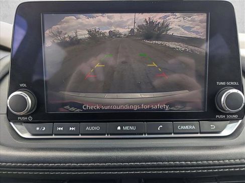 Used 2022 Nissan Rogue SV AWD/4WD image 13