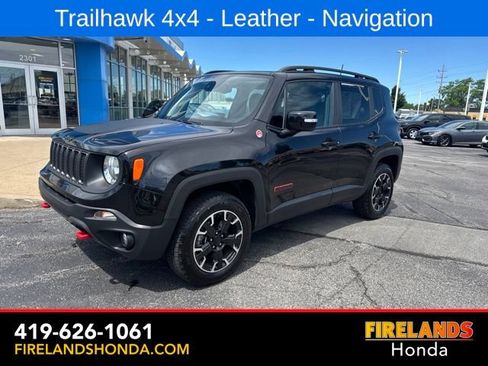 Used 2023 Jeep Renegade Trailhawk w/ Sun/Sound Group AWD/4WD image 2
