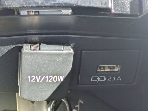 Used 2021 Toyota Corolla LE FWD image 21