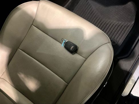 Used 2019 Cadillac XT4 Premium Luxury FWD image 35