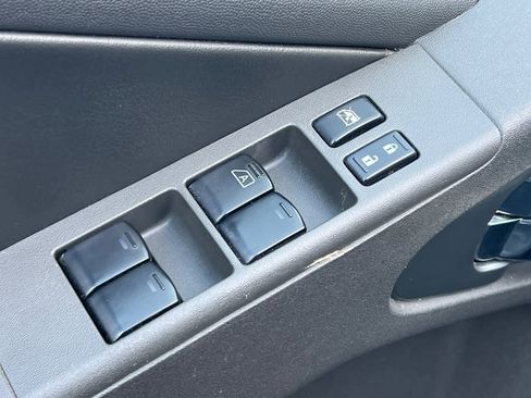 Used 2021 Nissan Frontier PRO-4X w/ Pro-4x Utility Package image 14