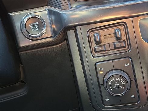 Used 2025 Ford F150 Raptor image 26