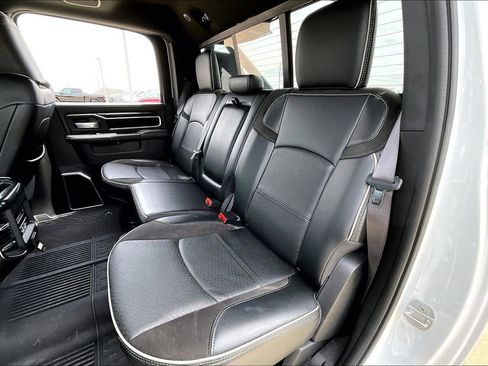 Used 2022 RAM 2500 Laramie w/ Night Edition AWD/4WD image 27