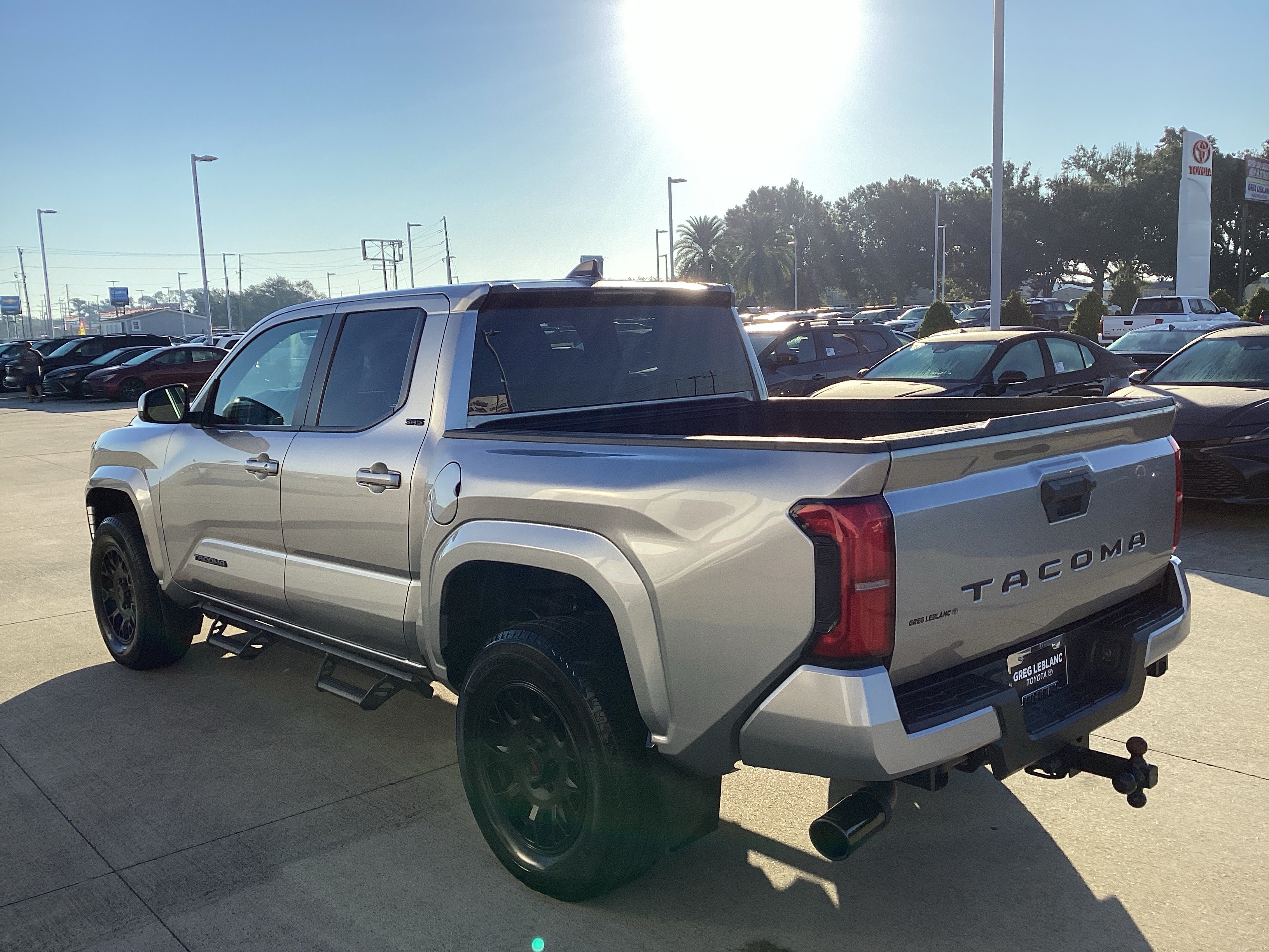 Used 2024 Toyota Tacoma SR5 RWD image 5