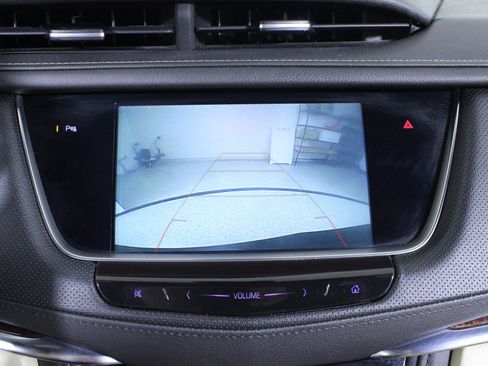 Used 2018 Cadillac XT5 Luxury w/ Driver Awareness Package image 29