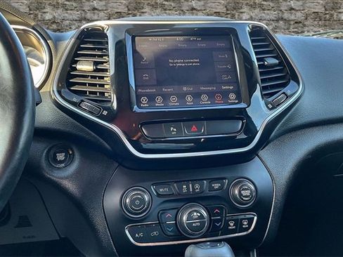 Used 2019 Jeep Cherokee Limited image 9