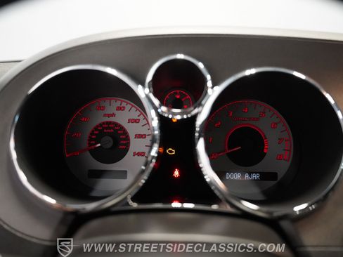 Used 2009 Pontiac Solstice Coupe w/ Premium Package image 40