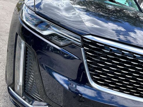 Used 2021 Cadillac XT6 Premium Luxury image 28