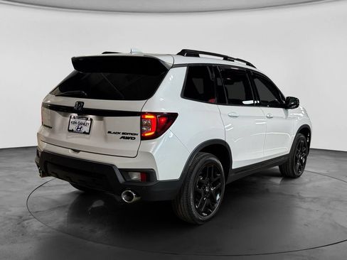 Used 2024 Honda Passport Black Edition image 5