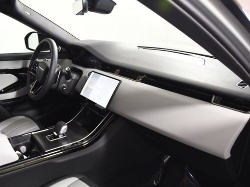 New 2026 Land Rover Range Rover Evoque Dynamic SE image 19