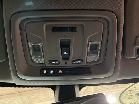 Used 2021 Chevrolet Silverado 1500 LTZ w/ Z71 Off-Road Package image 24