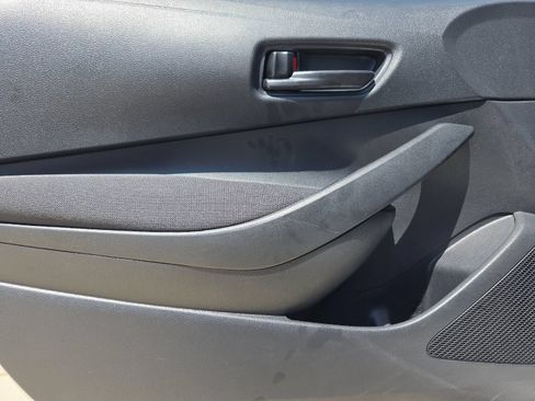 Certified 2025 Toyota Corolla LE FWD image 10