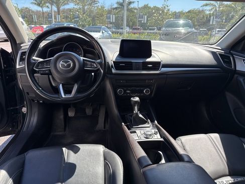 Used 2018 MAZDA MAZDA3 Touring image 19