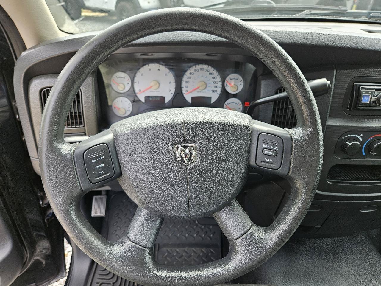 Used 2004 Dodge Ram 1500 Truck ST w/ ST Value Group RWD image 14