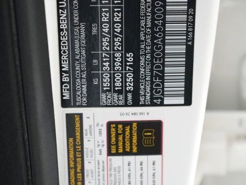 Used 2016 Mercedes-Benz GL 550 4MATIC image 33